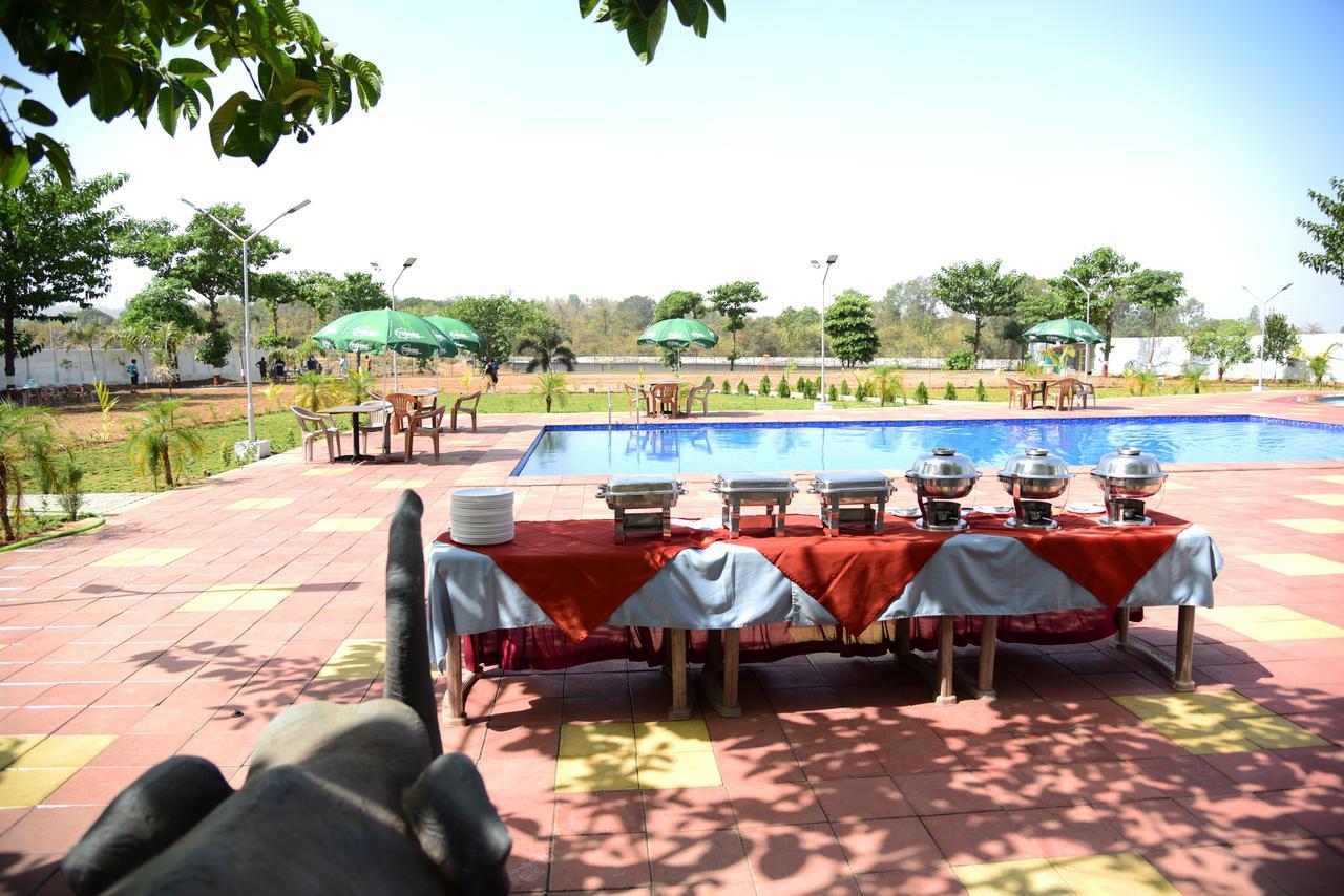 River Touch Resort Silvassa Eksteriør bilde