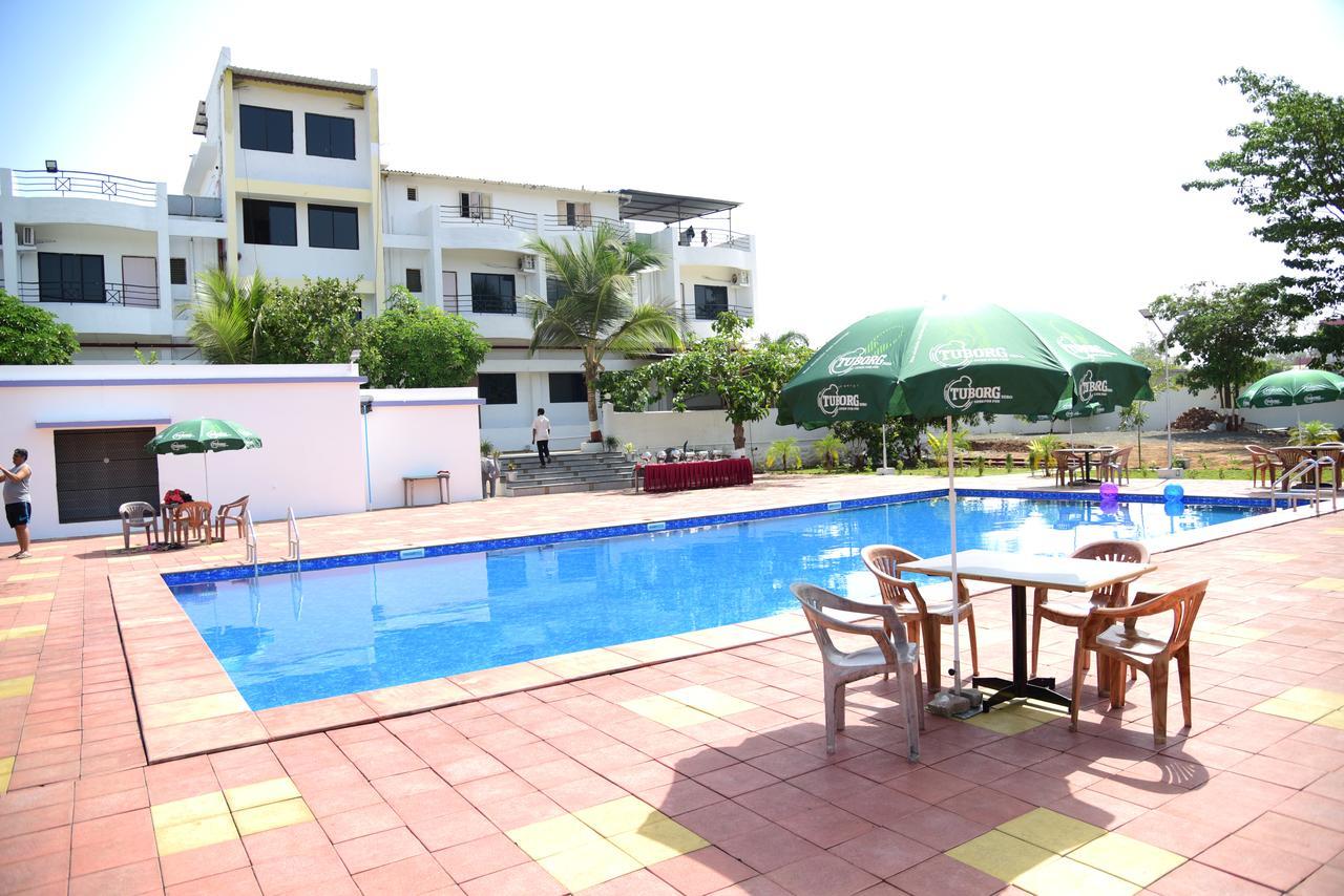 River Touch Resort Silvassa Eksteriør bilde