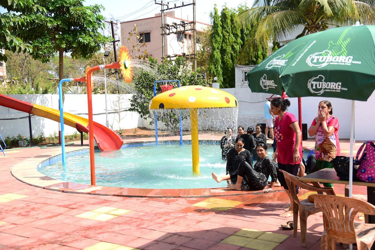 River Touch Resort Silvassa Eksteriør bilde